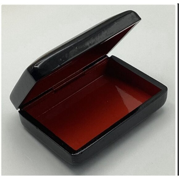 3 lot: Limoges Hand Painted Trinket Box, Decoline NY Lidded Box, & Lacquered - Picture 15 of 16